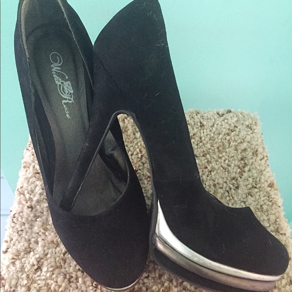 Black Suede Pumps